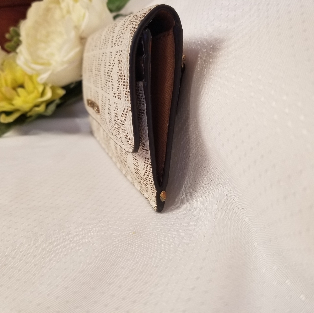 No Longer Available - Picture 3 of 6